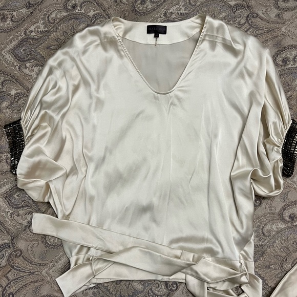 Hale Bob M Silk & beaded off white holidays blouse. Worn 1 time, Good condition - Picture 1 of 7